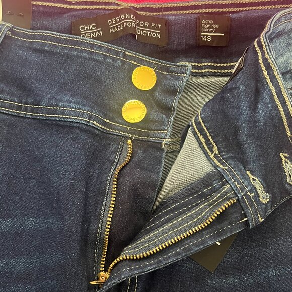 Patched Apple Skinny Denim Jeans - Picture 4 of 9